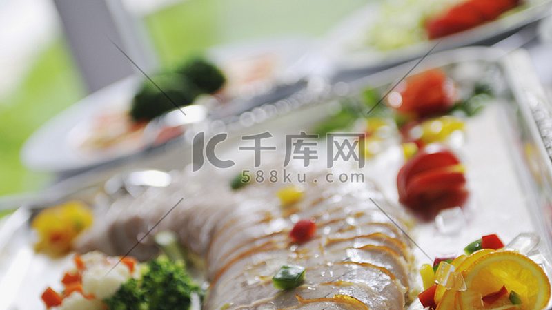 食品代工：揭秘起订量与费用明细**